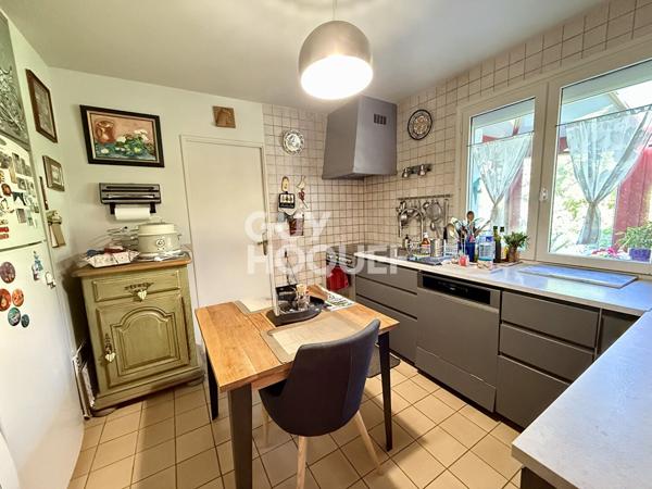 Maison individuelle Guerville 125 m² Terrain 1167 m² Sous-sol total avec garage