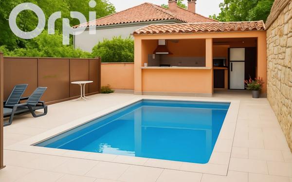 Maison à vendre    6 pièces •  Villeneuve-de-Berg