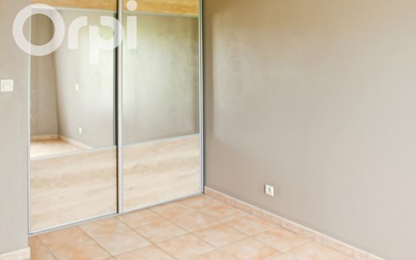 Maison à vendre    6 pièces •  Villeneuve-de-Berg