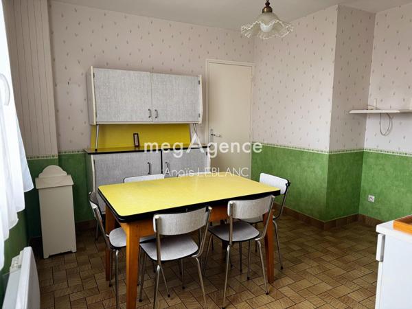 Maison à MAYENNE, 53100 - 4 pièces 91m²