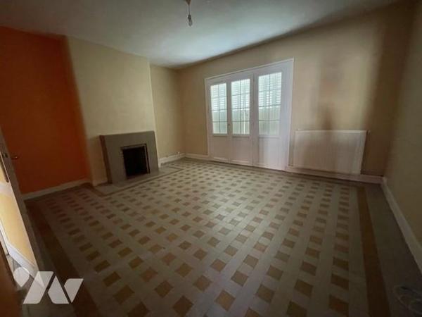 Proche centre ville et commerce