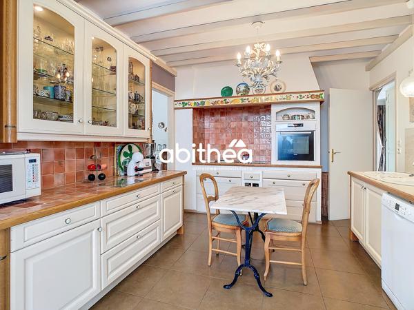 MAISON AGREABLE de 230 m2