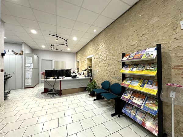 A vendre, plein centre ville de Périgueux, superbe Immeuble de 237 m² sur 4 niveaux