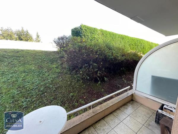 Appartement à louer 2 pièces 47.39m² Lons (64140)