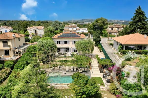 Maison à vendre  6 pièces - 152,79 m2 ANTIBES - 06