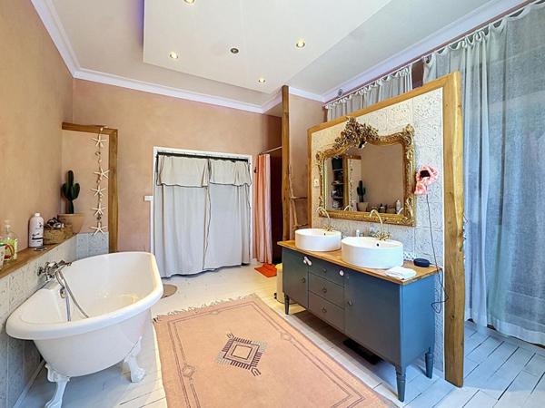 Maison de ville 165 m² à PERIGUEUX 24000 quartier Saint Georges