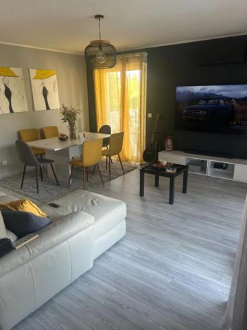Appartement à louer à Saint-Genis-Pouilly (01630)