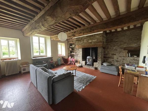 SECTEUR SAINT JEAN LE BLANC / PROPRIÉTÉ EN PIERRE AVEC TERRAIN D'ENVIRON 1.5HA