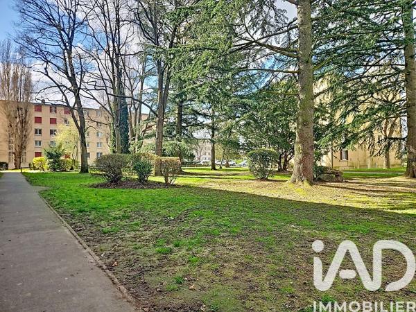 Appartement à vendre 2 pièces 55 m² Sainte-Geneviève-des-Bois