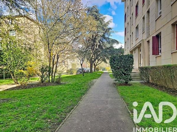 Appartement à vendre 2 pièces 55 m² Sainte-Geneviève-des-Bois
