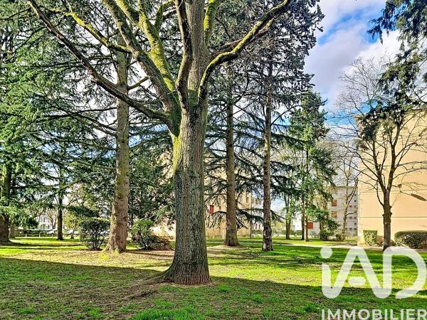 Appartement à vendre 2 pièces 55 m² Sainte-Geneviève-des-Bois