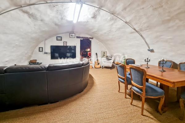 Maison à vendre 9 pièces de 278 m² à Villeneuve