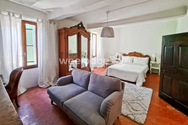 Maison à vendre 9 pièces de 278 m² à Villeneuve