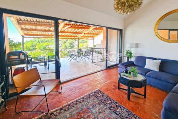 Maison à vendre 9 pièces de 278 m² à Villeneuve