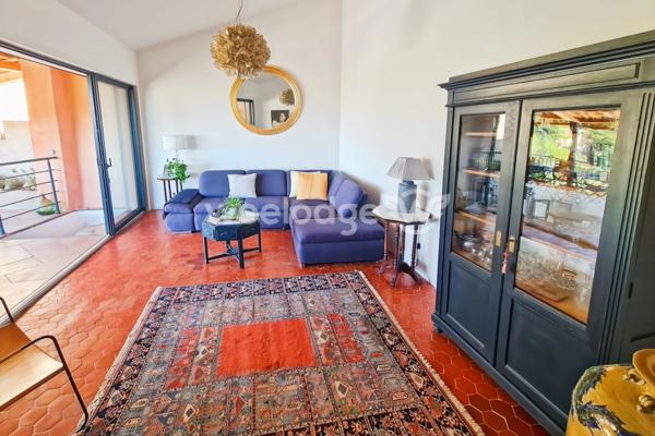 Maison à vendre 9 pièces de 278 m² à Villeneuve