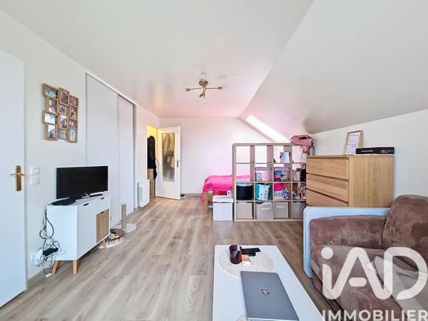 Location studio 30 m² Pringy
