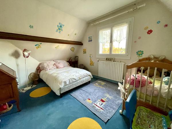 Maisse (91720) Maison 5 chambres, sous-sol total + 2 hangars pour activité professionnelle ou stockage