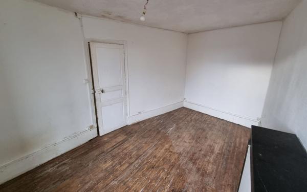 Maison à vendre    7 pièces •  Parsac