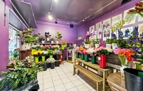 A A vendre COLOMBES (92) - Fonds de commerce de fleurs (emplacement n°1) - 50 m2 - 96 000 € honoraires d’agence inclus