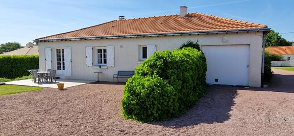 PLEINE DE CHARME dans un environnement de qualité, à pieds des commodités!