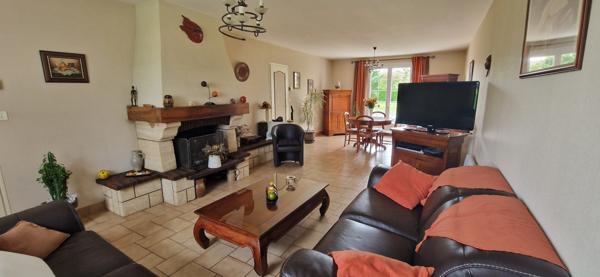 PLEINE DE CHARME dans un environnement de qualité, à pieds des commodités!