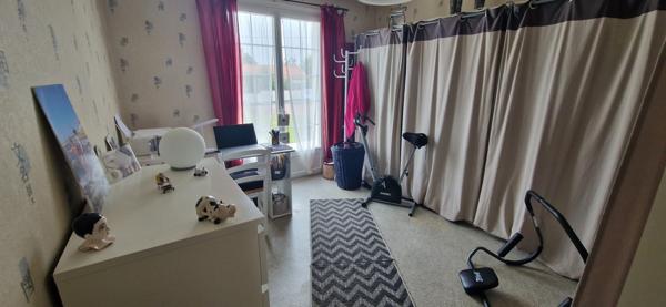 PLEINE DE CHARME dans un environnement de qualité, à pieds des commodités!