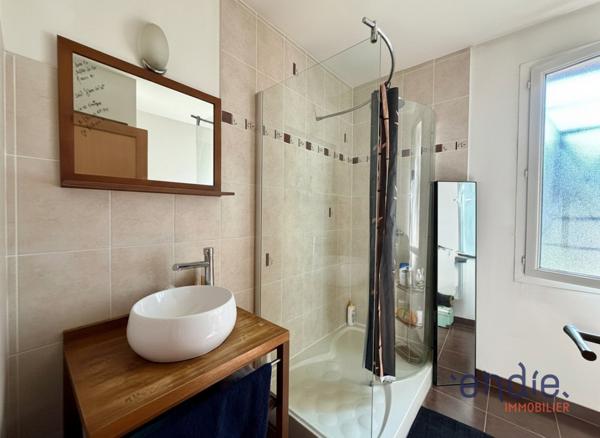 Toulouse (31500)  Argoulets-Roseraie - Immeuble de 182 m2 - 3 Appt T2 Duplex Loués - Métro 5 min