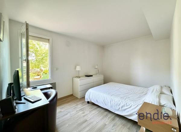 Toulouse (31500)  Argoulets-Roseraie - Immeuble de 182 m2 - 3 Appt T2 Duplex Loués - Métro 5 min
