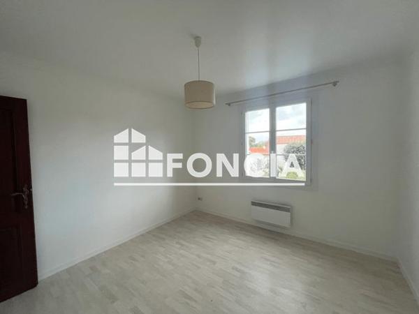 Location Appartement 5 pièces 117 m² - 75 RUE DES TRAPPES L'epine 85740