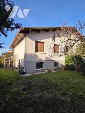Maison individuelle sur terrain clos et arboré