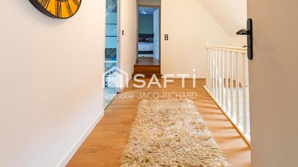 Belle maison familiale de 180m² rénovée dans un écrin de verdure - Lembras.