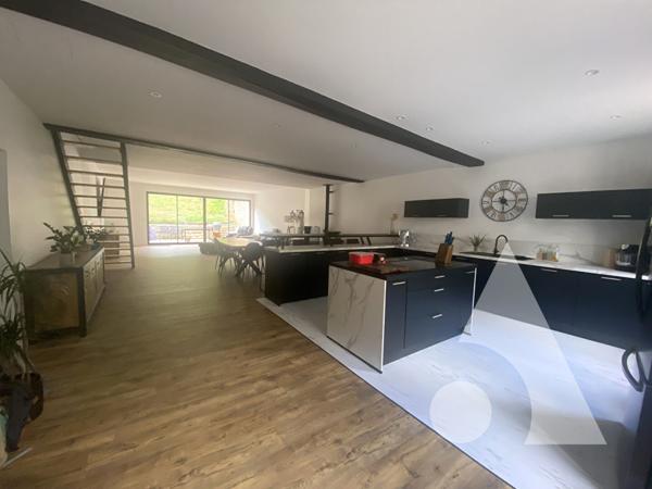 Maison 5 pièces 176.77 m2