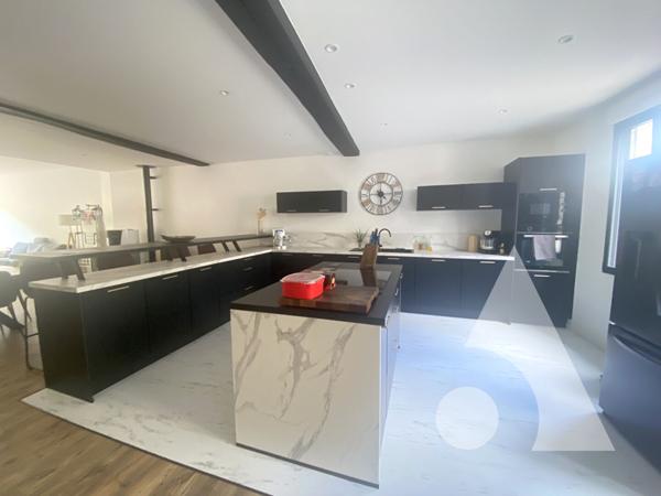 Maison 5 pièces 176.77 m2
