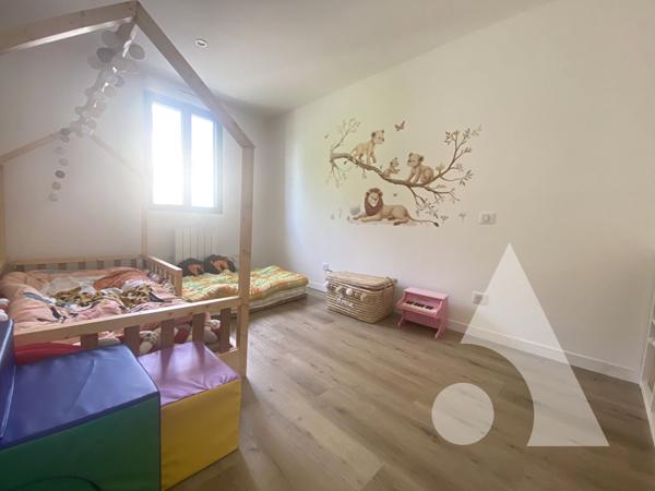 Maison 5 pièces 176.77 m2
