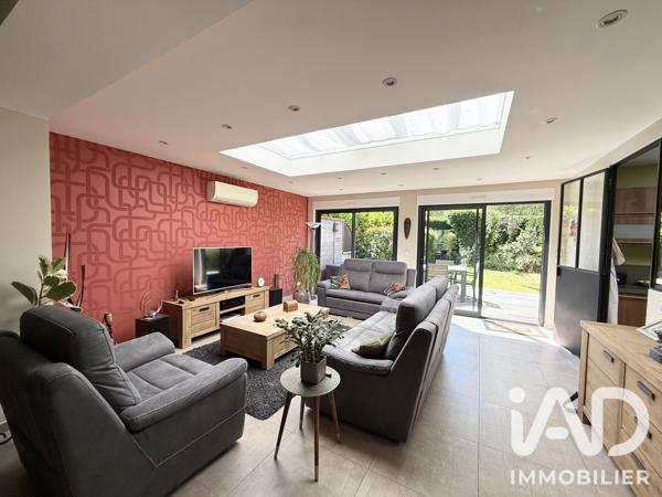 Maison à vendre 6 pièces 156 m² Vaux-le-Pénil