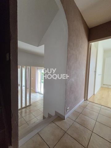 Maison à vendre de 5 pièces de 132.37 m² sur un terrain de 1016 m2