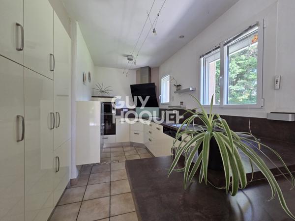 Maison à vendre de 5 pièces de 132.37 m² sur un terrain de 1016 m2