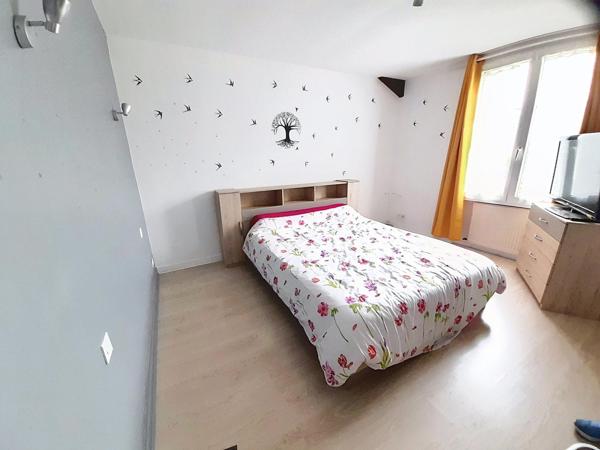 Élégante maison familiale de 5 chambres, alliant espace, confort et emplacement privilégié près des écoles et commerces