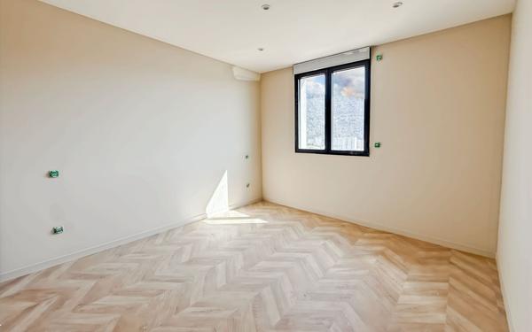 Appartement à vendre    4 pièces • 80 m2 Nice