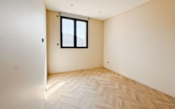 Appartement à vendre    4 pièces • 80 m2 Nice