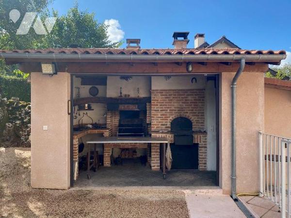 A VENDRE - A CAJARC (Lot 46160) - En position dominante avec vue sur la vallée du Lot, construc...