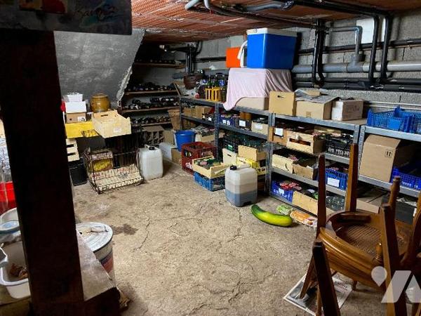 A VENDRE - A CAJARC (Lot 46160) - En position dominante avec vue sur la vallée du Lot, construc...