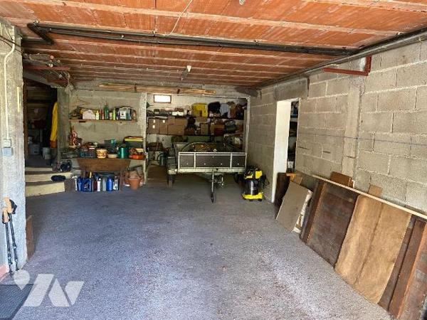 A VENDRE - A CAJARC (Lot 46160) - En position dominante avec vue sur la vallée du Lot, construc...