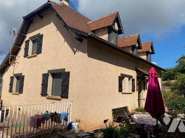 A VENDRE - A CAJARC (Lot 46160) - En position dominante avec vue sur la vallée du Lot, construc...