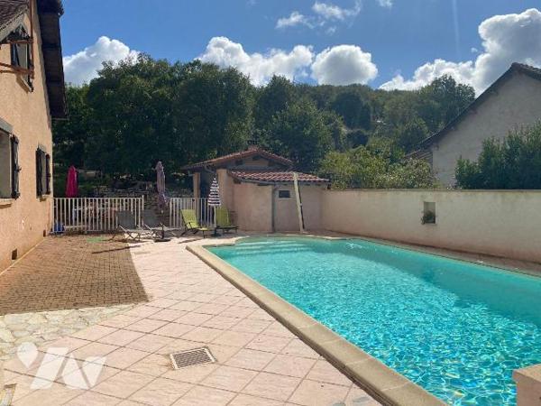 A VENDRE - A CAJARC (Lot 46160) - En position dominante avec vue sur la vallée du Lot, construc...