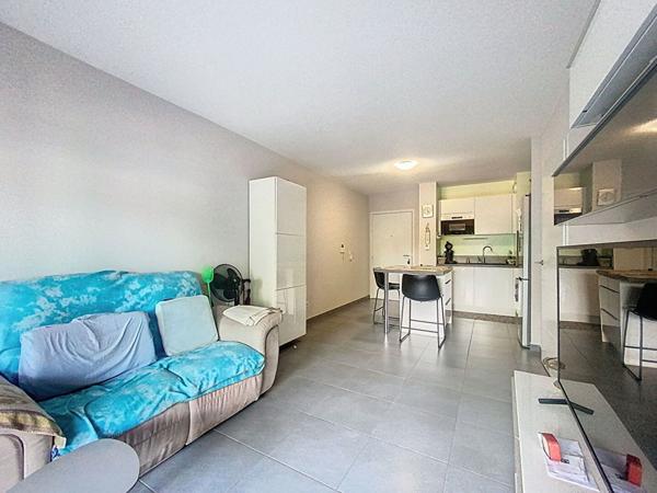 Gardanne - Appartement 2 pièces - 43 m2 - terrasse - parking en sous-sol