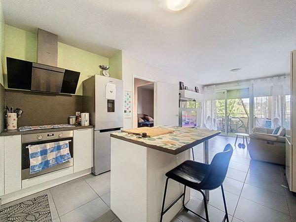 Gardanne - Appartement 2 pièces - 43 m2 - terrasse - parking en sous-sol