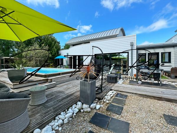 AGON-COUTAINVILLE, à 600 mètres de la plage, superbe maison d'architecte construite en 2007 d'une surface de 320 m², avec piscine !!!