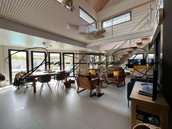 AGON-COUTAINVILLE, à 600 mètres de la plage, superbe maison d'architecte construite en 2007 d'une surface de 320 m², avec piscine !!!