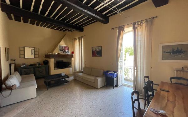 Maison à vendre    4 pièces •  Saint-Rémy-de-Provence